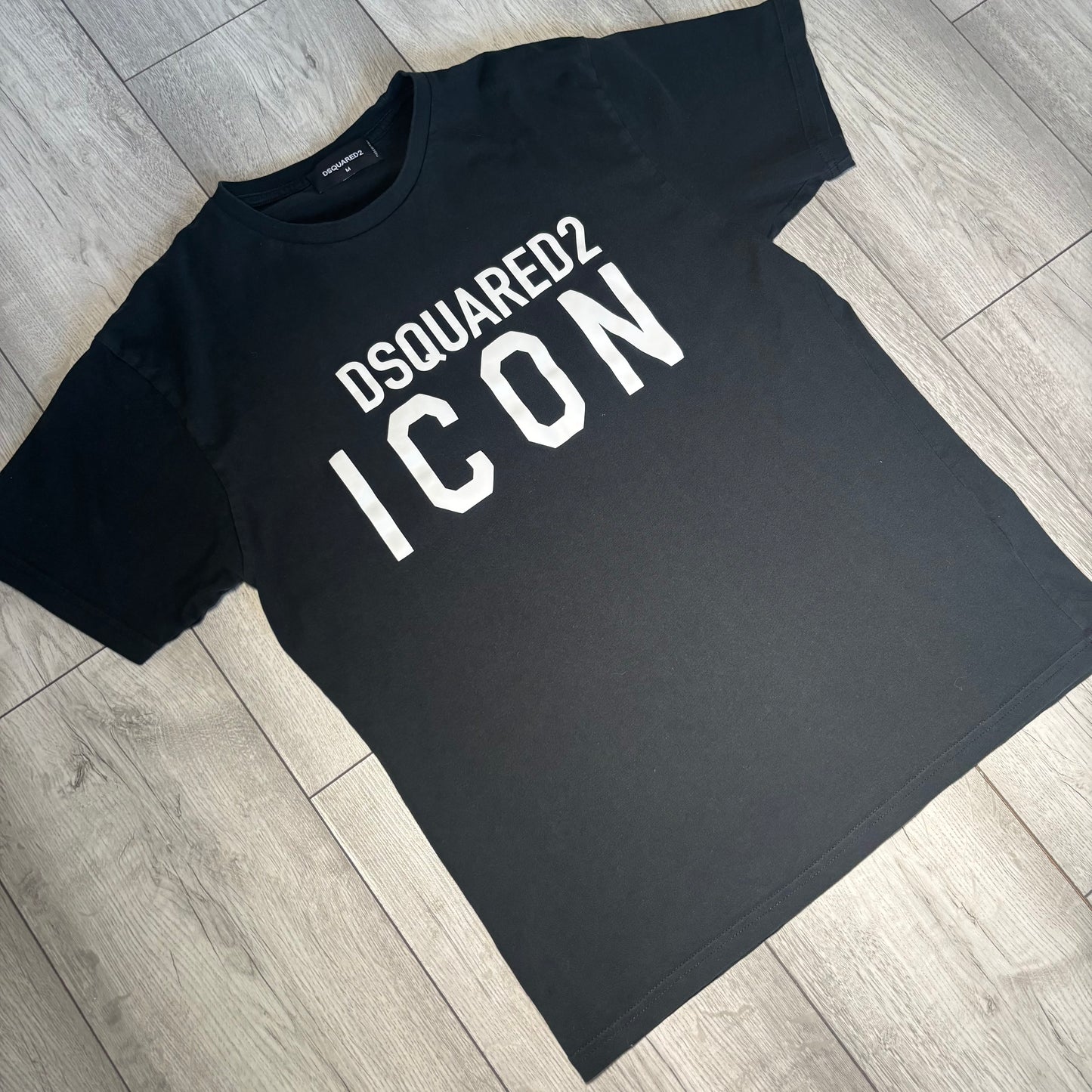 DSQUARED2 LOGO PRINTED CREWNECK T-SHIRT
- PRE LOVED - BLACK