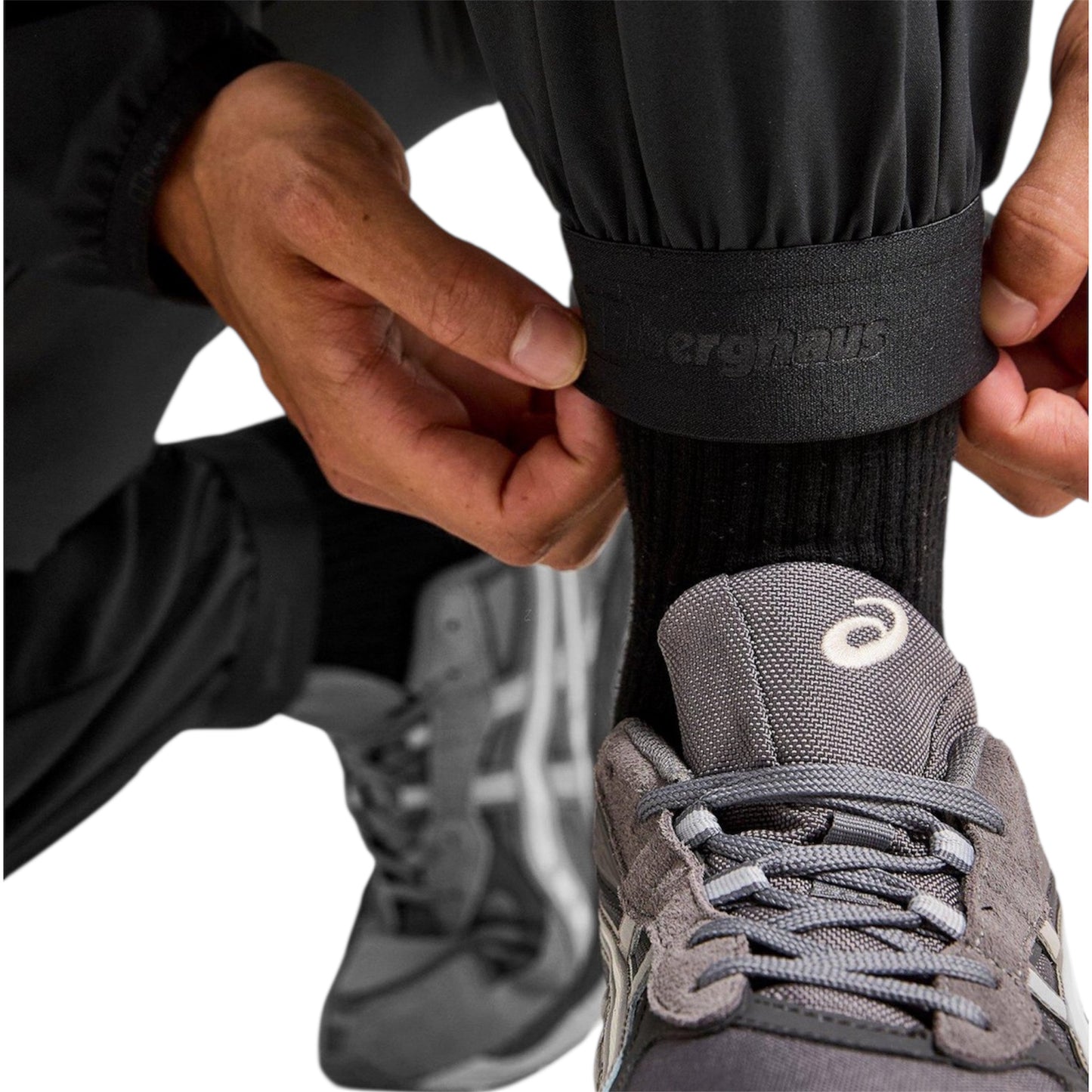 BERGHAUS TRACK PANTS - BLACK