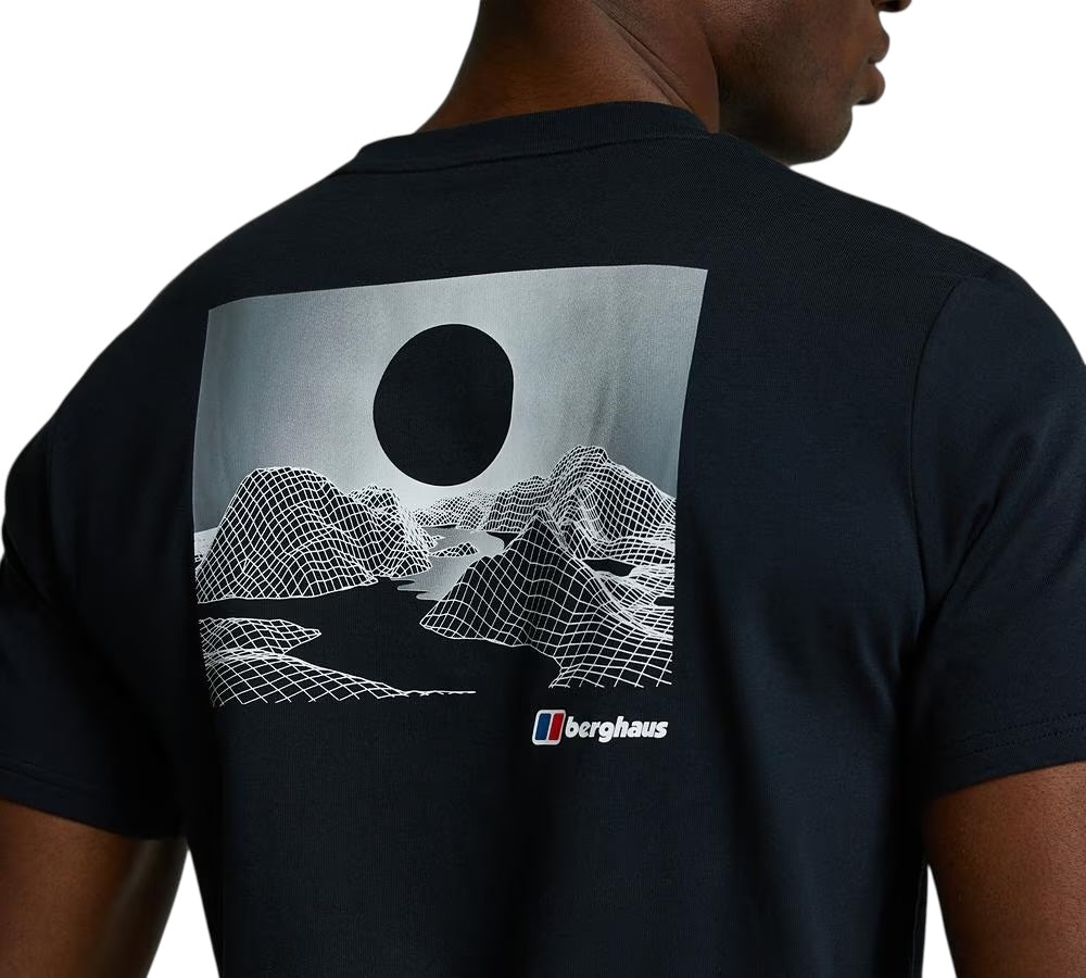 LAKES REFLECT SKY T-SHIRT - BLACK